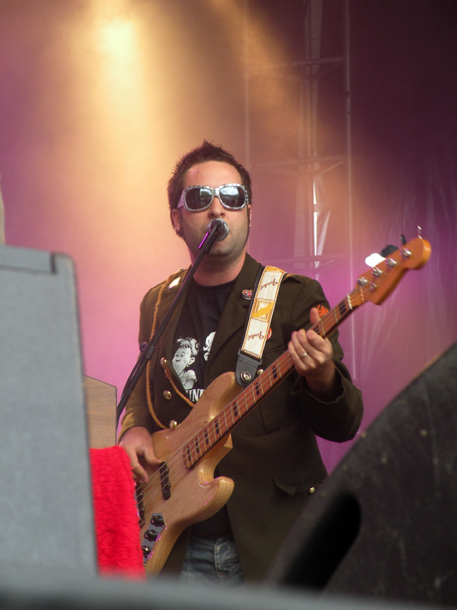 Image Samedi - The Psychologist & His Medicine Band