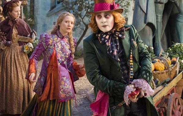 Alice-Through-The-Looking-Glass-International-Trailer-600x381